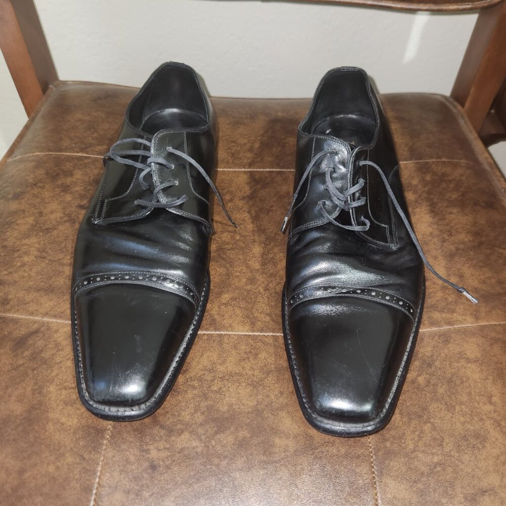 Shoes - Picture 3 of 6